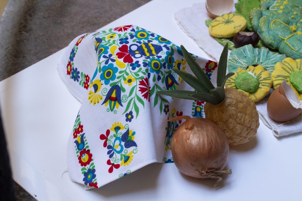 unseen crab old potato contemporary art photo artist gergo fulop budapest hungary vanitas still life 2019 outsider underground